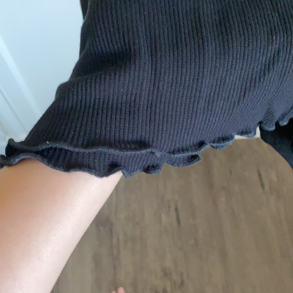 NWT Ribbed Lettuce Hem Short Sleeve Dress Black - Picture 5 of 7